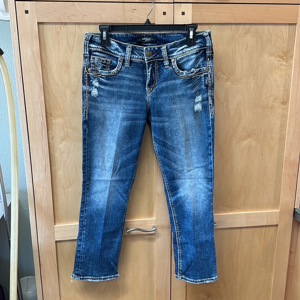 Silver Elyse Capri jeans. 27 x 22.5